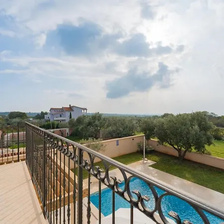 Vida In - Haus Fuer 8 Personen Villa Vodnjan