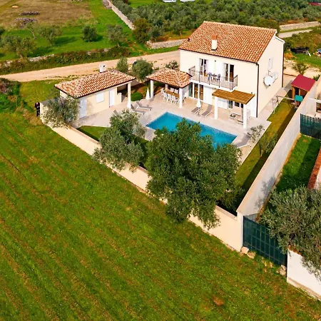Vida In - Haus Fuer 8 Personen